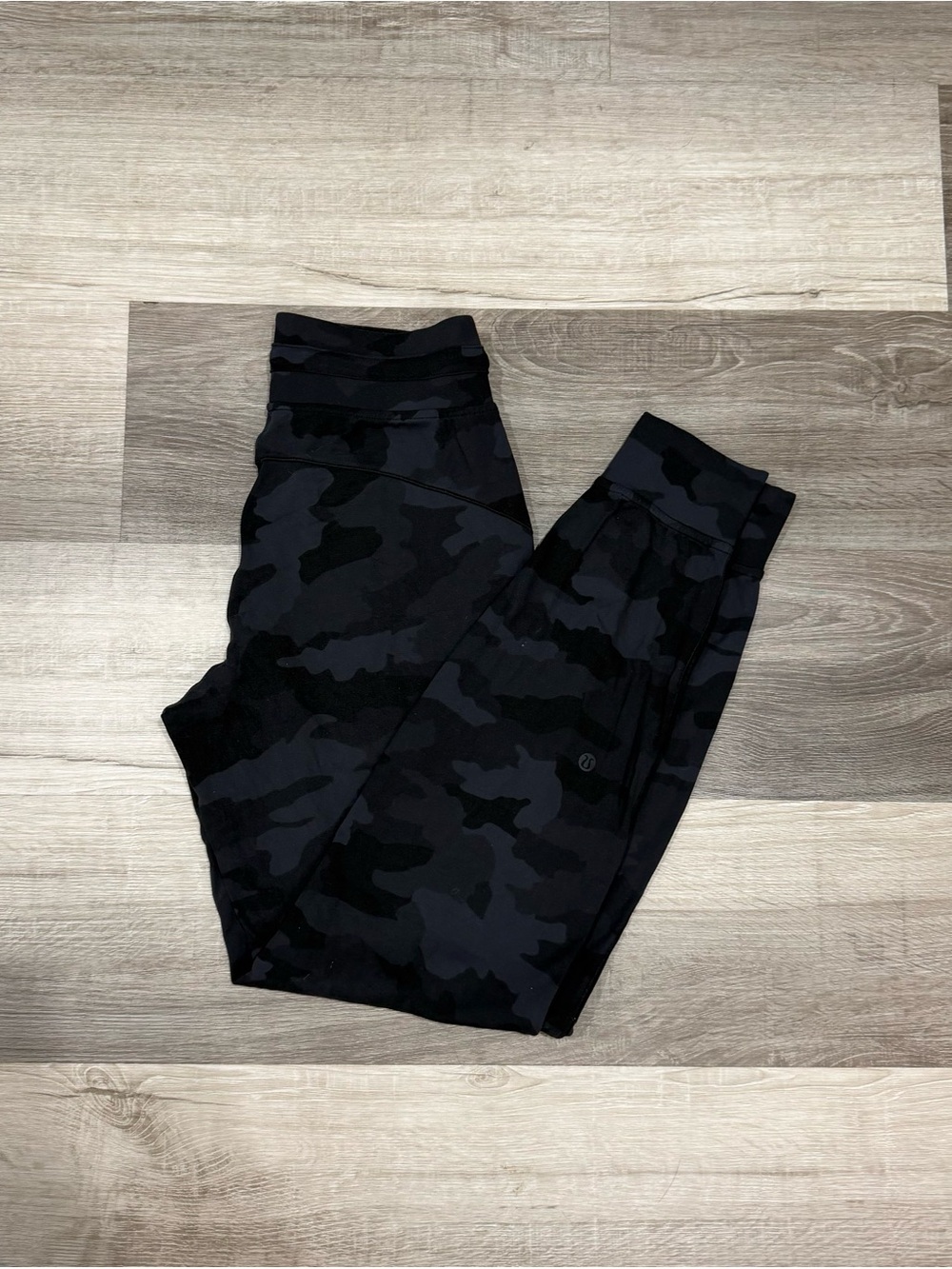 Lululemon camo joggers